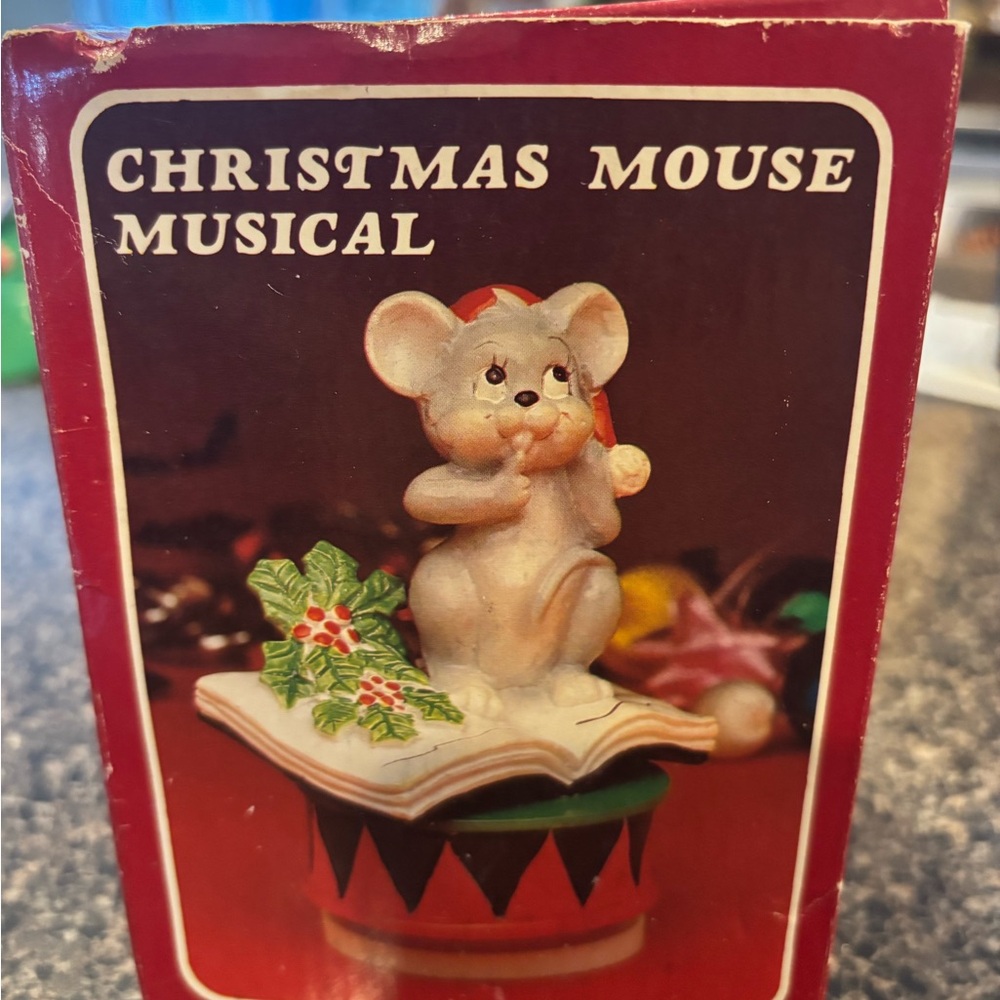 Vintage Christmas Mouse Rotating Music Figurine Plays Deck The Halls